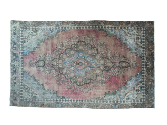 #016 5' x 9' Persian Tabriz Area Rug